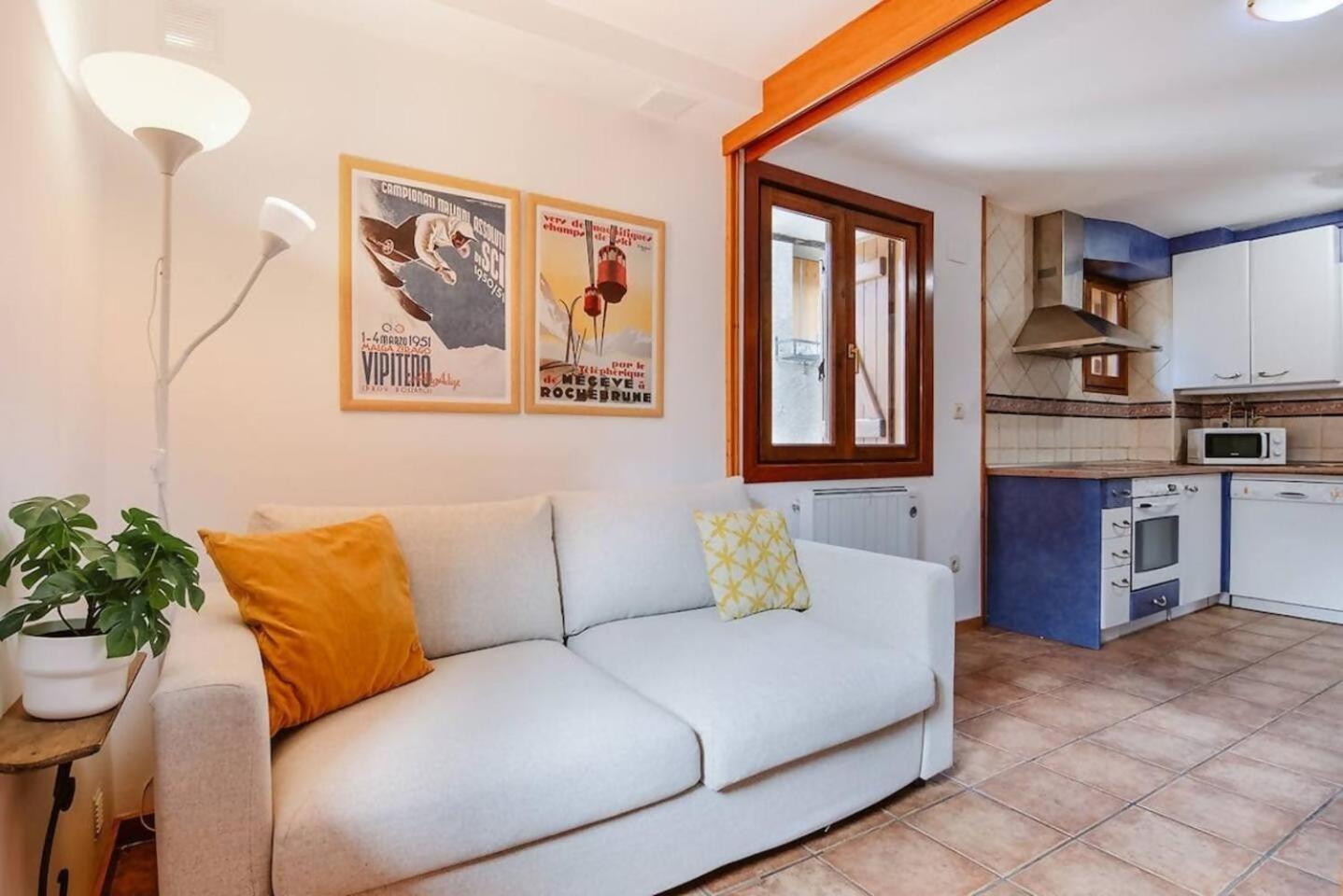 Cantal - apartamento 4 pax en Sallent de Gállego Esterno foto